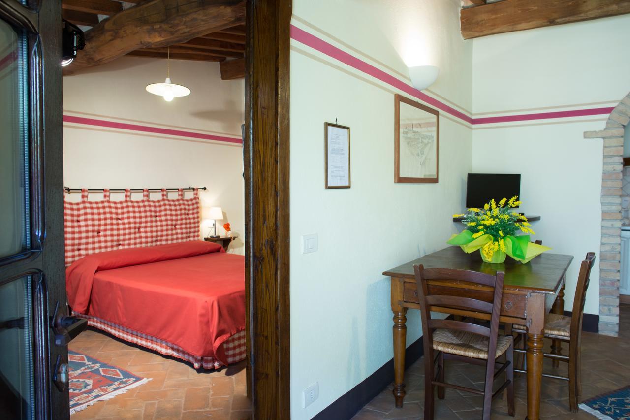 Вілла Residenza Storica Casale Pozzuolo Cinigiano Номер фото